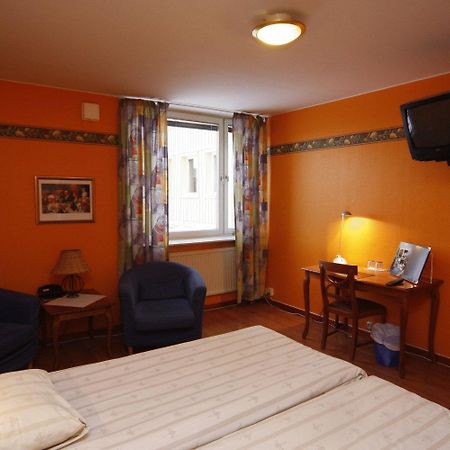 Hotel Aveny Bed & Breakfast イェブレ エクステリア 写真