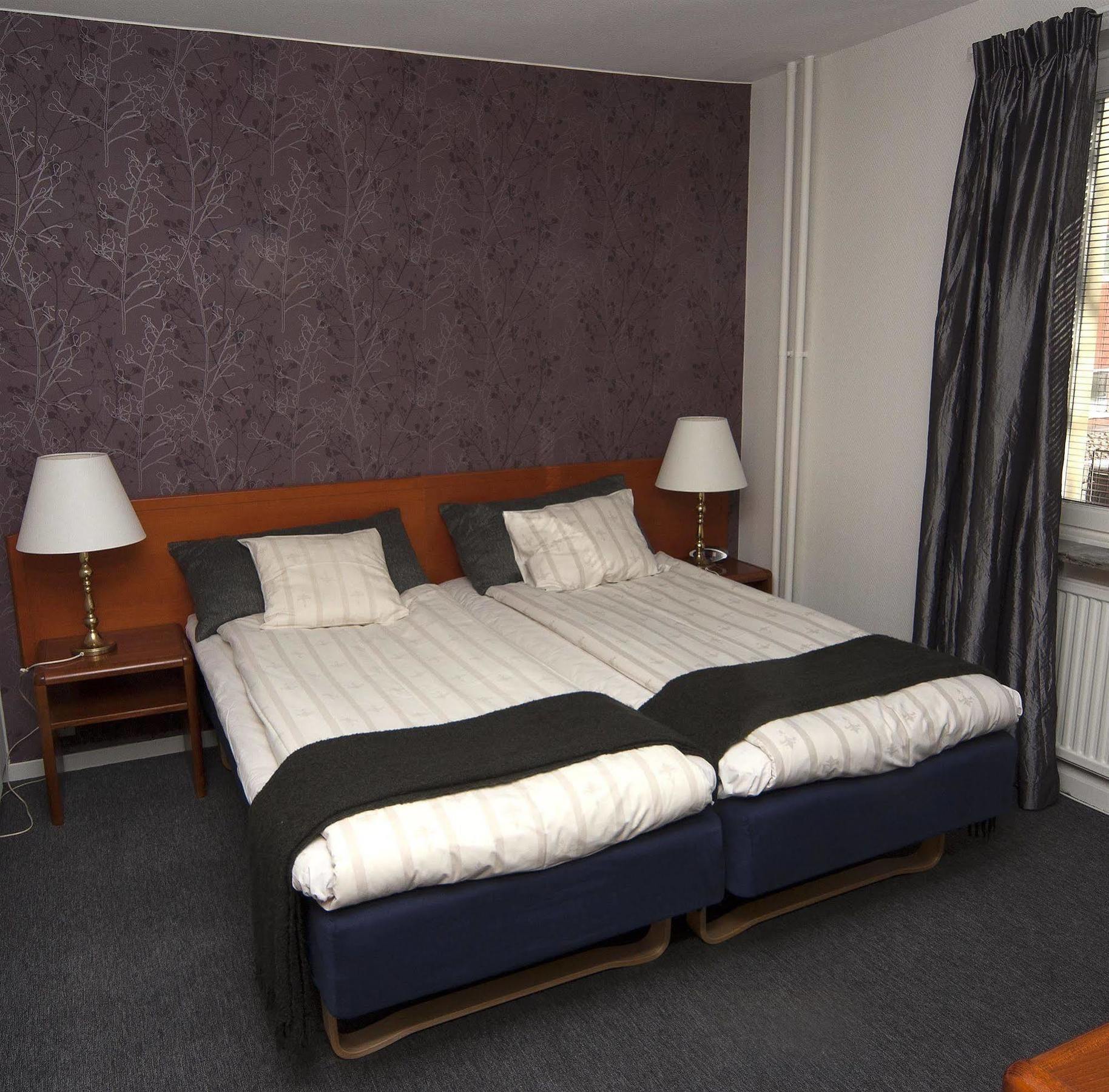 Hotel Aveny Bed & Breakfast イェブレ エクステリア 写真